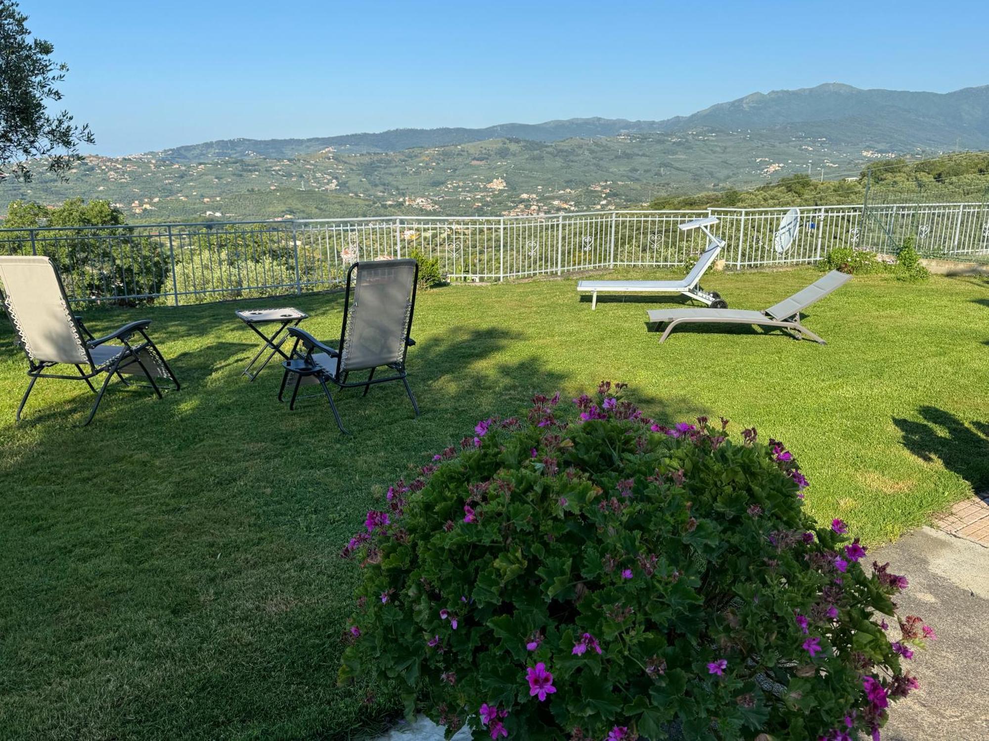 Casa Vista Mare - Superb Garden And Parking Included Villa Imperia Dış mekan fotoğraf
